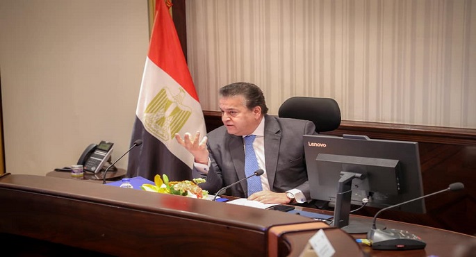 بالصور.. عبد الغفار يؤكد استمرار تقديم الخدمات الطبية للمواطنين بمعهد ناصر خلال فترة التطوير