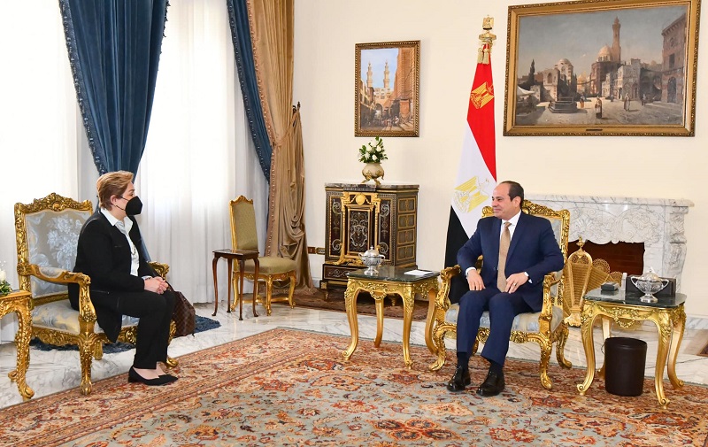 بالصور .. الرئيس السيسى يستقبل السكرتيرة التنفيذية لاتفاقية الأمم المتحدة الإطارية بشأن تغير المناخ