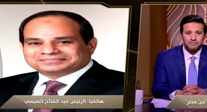 الرئيس السيسي يستجيب لطلب سيدة ويجري حديثاً معهاً ويؤكد : السيدة المصرية دائما ما تكون نموذجاً محترماً