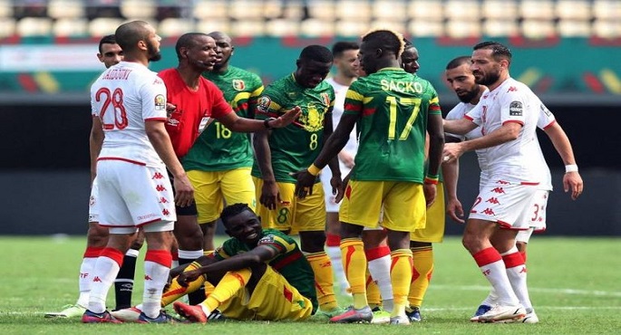 منتخب تونس يفوز على مضيفه مالي بهدف ويضع قدما في بطولة كأس العالم لكرة القدم