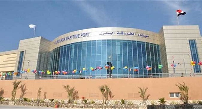 إغلاق ميناء الغردقة البحري أمام الحركة الملاحية بسبب سوء الأحوال الجوية