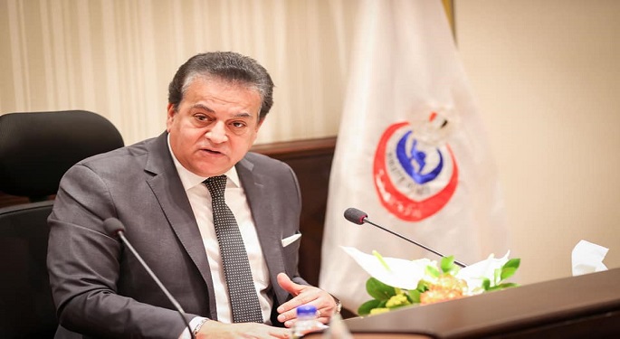 خالد عبد الغفار يعلن استقبال مليون و501 ألف جرعة من لقاح “فايزر” بمطار القاهرة