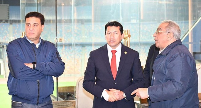 بالصور.. وزير الرياضة يتفقد استاد القاهرة استعداداً لمباراة مصر والسنغال