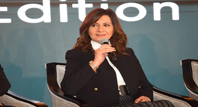 بالصور.. وزيرة الهجرة: منظمة الهجرة الدولية تبدي استعدادها لمساعدة الطلبة العالقين في أوكرانيا