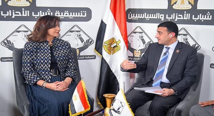 بالصور.. وزيرة الهجرة تشارك في نقاش حول تداعيات الأزمة الأوكرانية الروسية على مصر