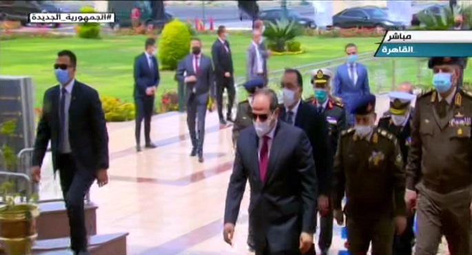 الرئيس السيسي يصل إلى مسجد المشير طنطاوي لأداء صلاة الجمعة بمناسبة ذكرى العاشر من رمضان