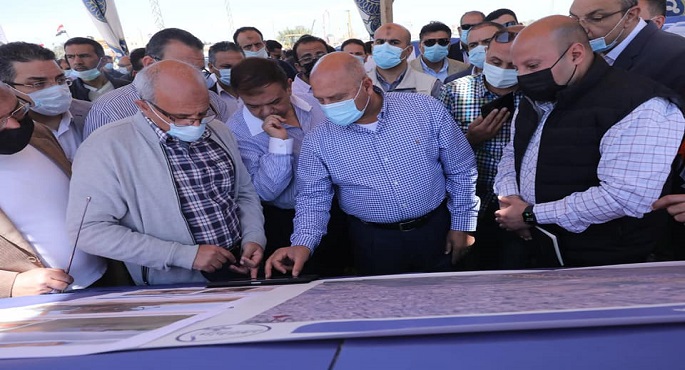 بالصور .. وزير النقل يتابع أعمال تنفيذ مشروع الخط الأول للقطار الكهربائي السريع “العين السخنة / العلمين / مطروح “
