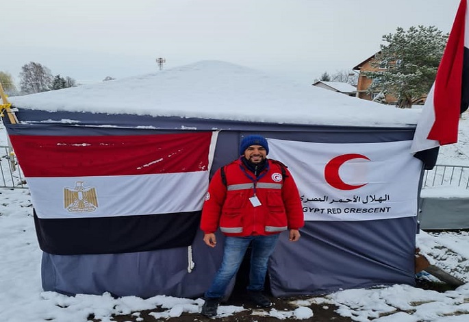 وزيرة الهجرة تثمن جهود الشاب رضا سيد في بولندا وتعاونه مع الهلال الأحمر المصري في إنقاذ المتضررين من الأزمة الأوكرانية – الروسية