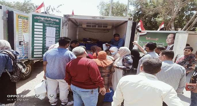 بالصور.. وزارة الزراعة تطرح طماطم طازجة بسعر ١٠ جنيهات للكيلو