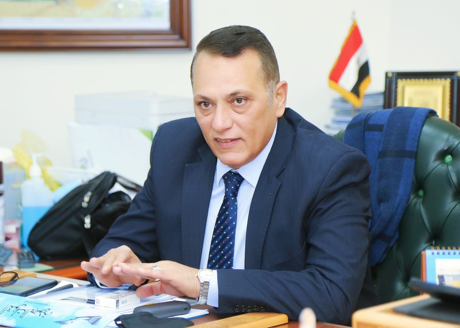شركة تنمية الريف المصرى الجديد تعلن بدء أعمال مد أراضى ال ١.٥ مليون فدان فى غرب المنيا بالكهرباء