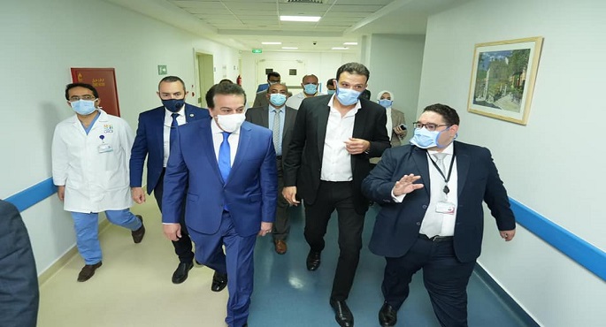 بالصور .. خالد عبدالغفار يزور مستشفى “الناس” ويثني على جودة الخدمات المقدمة للأطفال