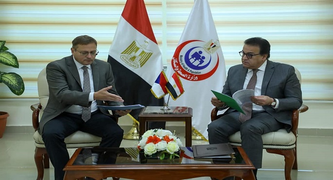 بالصور .. خالد عبدالغفار يبحث مع سفير دولة التشيك بمصر سبل التعاون بين البلدين في القطاع الصحي