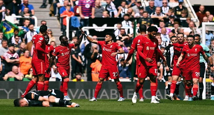 ليفربول يتصدر البريميرليج مؤقتا بالفوز على نيوكاسل يونايتد 1- صفر