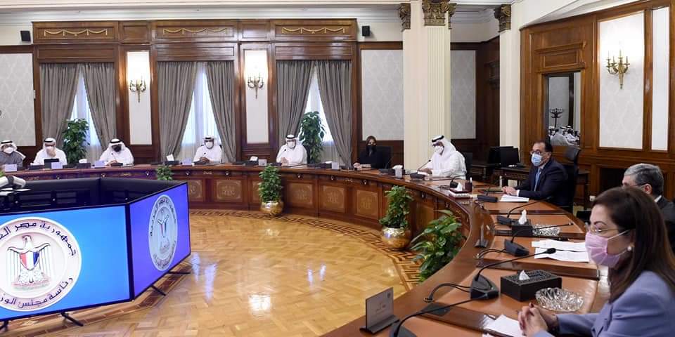 رئيس الوزراء يبحث مع وزير الصناعة والتكنولوجيا المتقدمة بالإمارات ملفات التعاون بين البلدين
