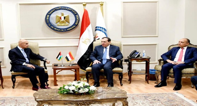 بالصور.. الملا يبحث زيادة التعاون في تنفيذ مشروعات توصيل الغاز الطبيعى داخل الأردن بخبرات مصرية