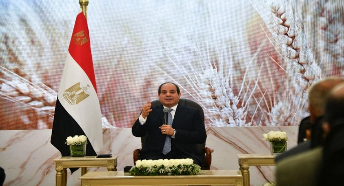 بالفيديو و الصور.. عقب جولته في توشكى.. الرئيس السيسي يعقد لقاء موسعا مع مجموعة من الصحفيين والإعلاميين حول أبرز القضايا الداخلية والخارجية