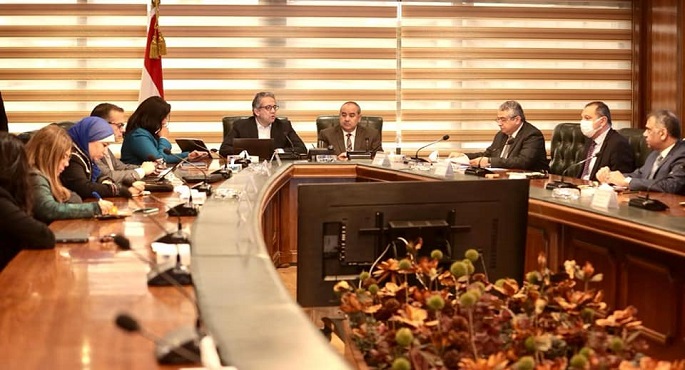 بالصور.. وزيرا السياحة والطيران المدني يبحثان آليات تنشيط الحركة السياحية والجوية الوافدة إلى المقصد السياحي المصري
