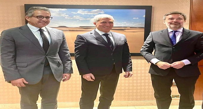 بالصور.. العناني يبحث مع السفير الإيطالي بالقاهرة سبل دفع مزيد من الحركة السياحية