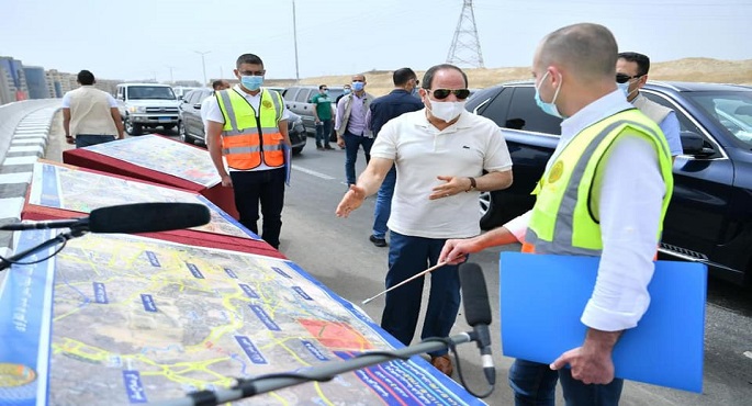 بالصور.. الرئيس السيسي يتفقد الأعمال الإنشائية لتطوير عدد من الطرق والمحاور بالقاهرة الكبرى