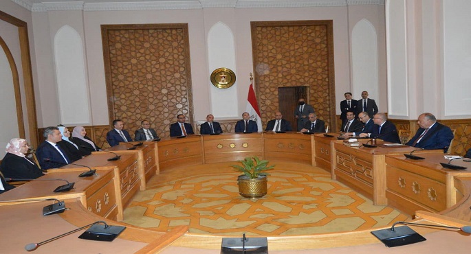 بالصور.. وزير الخارجية يلتقي أوائل المُلحقين الإداريين المرشحين للعمل بالبعثات المصرية بالخارج