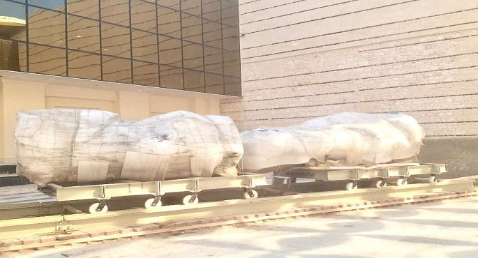 بالصور..  المتحف اليوناني الروماني يستقبل 10 قطع أثرية ضخمة