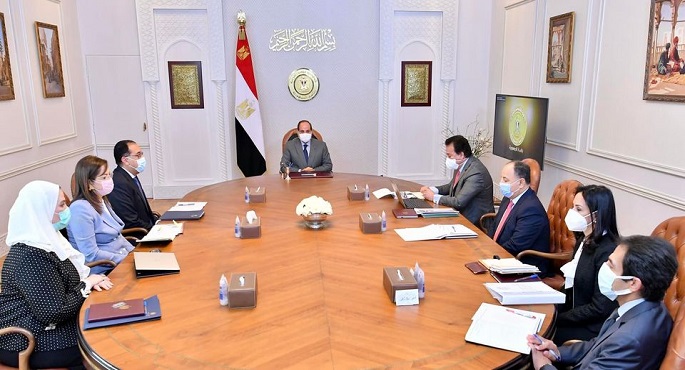 السيسي يوجه بتعزيز دور الجمعيات الأهلية وآليات التنسيق بينها وبين منظومة الرائدات المجتمعيات
