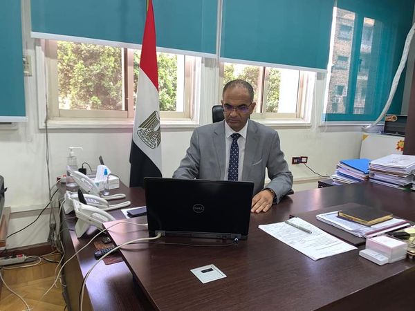 بالصور.. نائب وزير الإسكان يلتقي مسئولى بنك الاستثمار الأوروبي