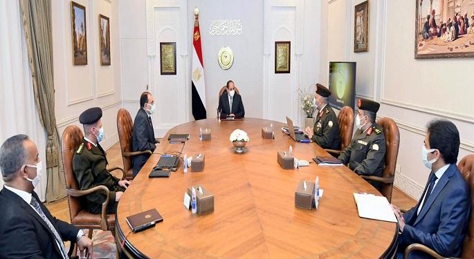 الرئيس السيسي يتابع الموقف التنفيذي لعدد من المشروعات ويوجه بتطوير الأضرحة بشكل متكامل
