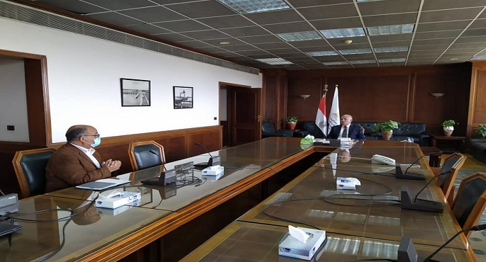 وزير الري يتابع تنفيذ الخطة الإستراتيجية لتأهيل وإحلال منشآت الري