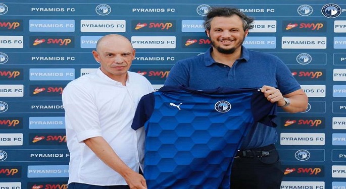 بيراميدز يعلن تعيين اليوناني تاكيس جونياس خلفا لإيهاب جلال
