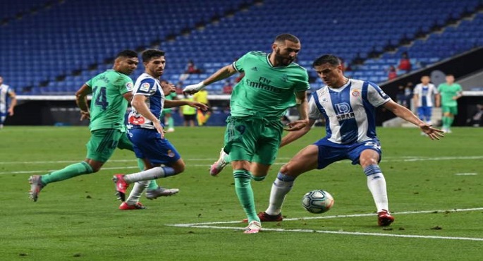 ريال مدريد يفوز على إسبانيول برباعية نظيفة ويتوج بطلا لليجا الإسبانية