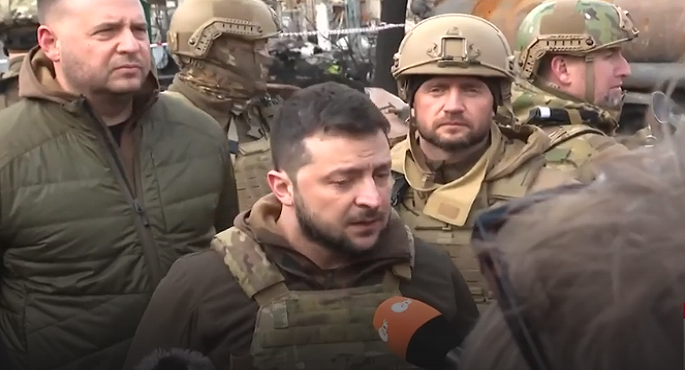 الرئيس الأوكراني من بوتشا: أفعال روسيا في أوكرانيا تُصعب المفاوضات