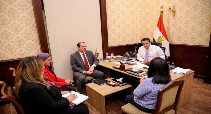 عبدالغفار يبحث مع ممثل منظمة الصحة العالمية بمصر سبل التعاون في القطاع الصحي