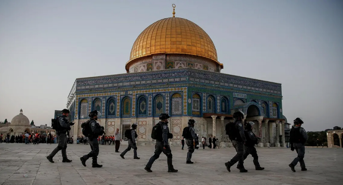 القوات الإسرائيلية تقتحم الاقصى مجدداً وتعتقل 9 فلسطينيين وتصيب عدداً من المصلين