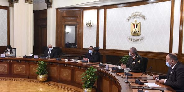 بالصور..مدبولي يتابع الموقف التنفيذى لمشروع تطوير الطرق والمحاور بغرب الجيزة ومدينة شرم الشيخ