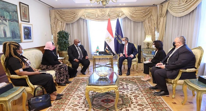 بالصور..عمرو طلعت يبحث مع سفير بوروندي التعاون فى مجال الاتصالات وتكنولوجيا المعلومات