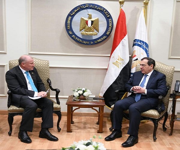 بالصور.. مباحثات وزير البترول والثروة المعدنية مع السفير الأسترالى بالقاهرة