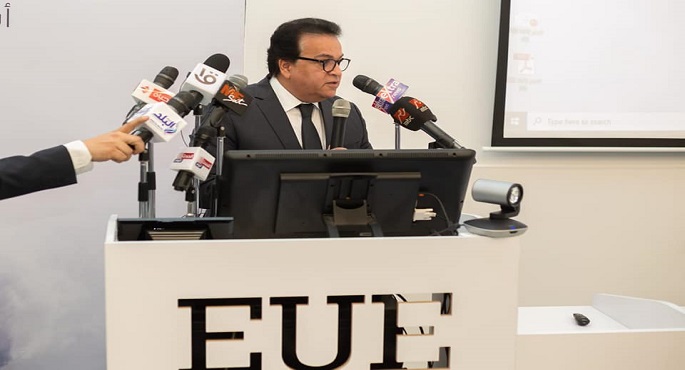 بالصور.. وزير التعليم العالي يفتتح مؤتمر “آثار التغيرات المناخية على الاستدامة .. الطريق إلى COP27”