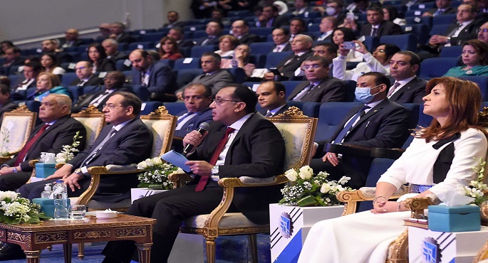 بالفيديو.. خلال فعاليات مؤتمر “مصر تستطيع … بالصناعة”.. مدبولي: ما شهدته الدولة من طفرة في البنية التحتية مكننا من العمل لمضاعفة صادراتنا