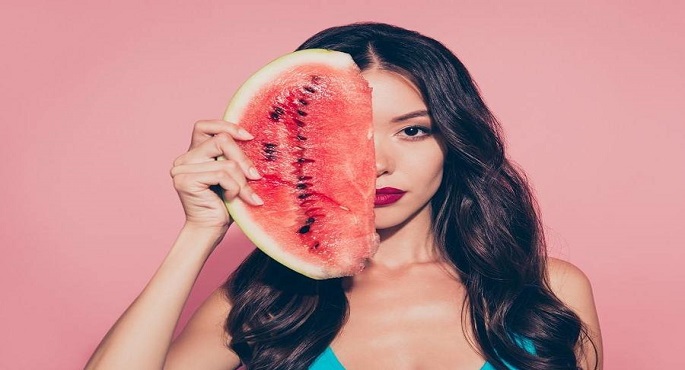 7 طرق لاستخدام البطيخ للعناية بالبشرة في الصيف