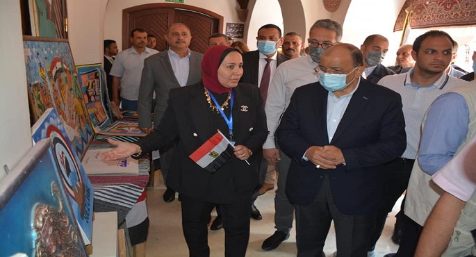 بالصور .. وزيرا التنمية المحلية و السياحة ومحافظ البحيرة يستمعون لعرض حول تطوير مسار العائلة المقدسة بوادي النطرون
