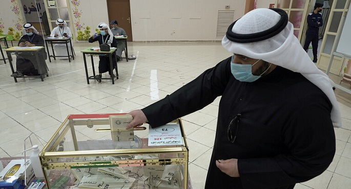 بدء عملية التصويت في انتخابات المجلس البلدي الكويتي