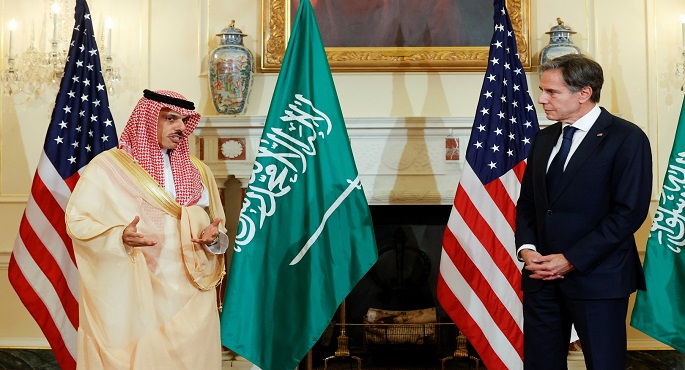 وزيرا الخارجية الأمريكي والسعودي يبحثان جهود تعزيز الهدنة في اليمن