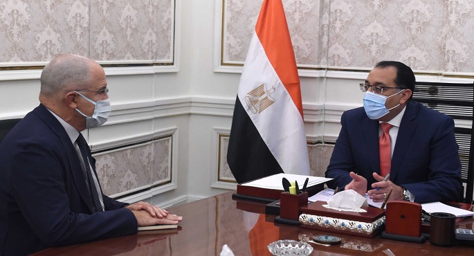 بالصور.. رئيس الوزراء يلتقي رئيس اتحاد الصناعات لمناقشة آليات دعم الصناعة المصرية