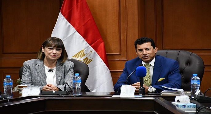 أشرف صبحي يستعرض مع ممثلى الأمم المتحدة الاستراتيجية الوطنية للشباب والنشء