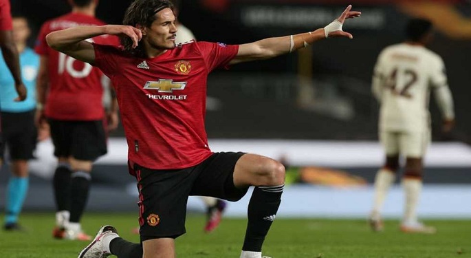 مانشستر يونايتد يعلن رحيل مهاجمه الأوروجوياني كافاني