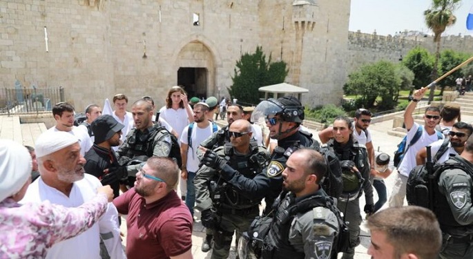 الهيئة الإسلامية المسيحية لنصرة القدس: ما حدث في الأقصى يؤسس لحرب دينية