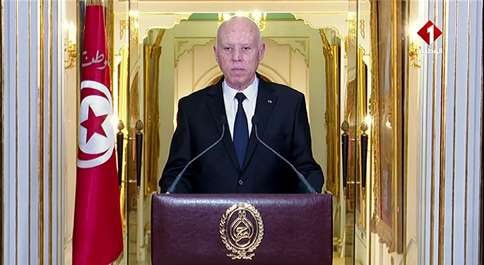 قيس سعيد: إعداد دستور جديد لتونس.. وتشكيل لجنة لتأسيس “جمهورية جديدة”