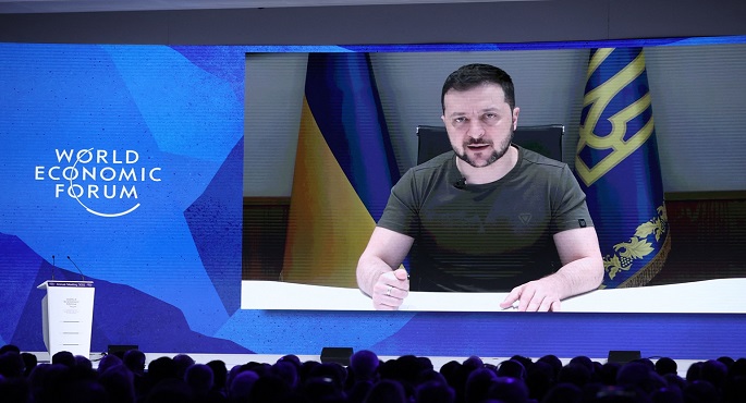 زيلينسكي يبدي مرونة كبيرة في ملف تبادل الأسرى مع روسيا