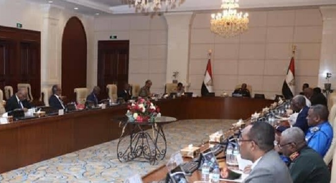 مجلس الأمن والدفاع السوداني يوصي برفع الطوارئ وإطلاق سراح المعتقلين